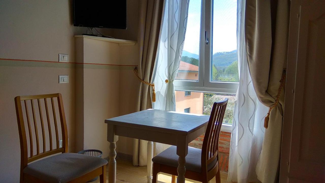 Bed and Breakfast Le Rondini Di San Donato Лукка Екстер'єр фото