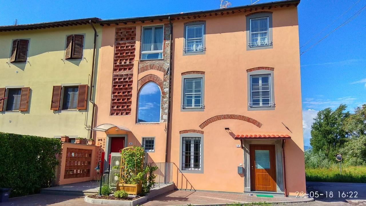 Bed and Breakfast Le Rondini Di San Donato Лукка Екстер'єр фото