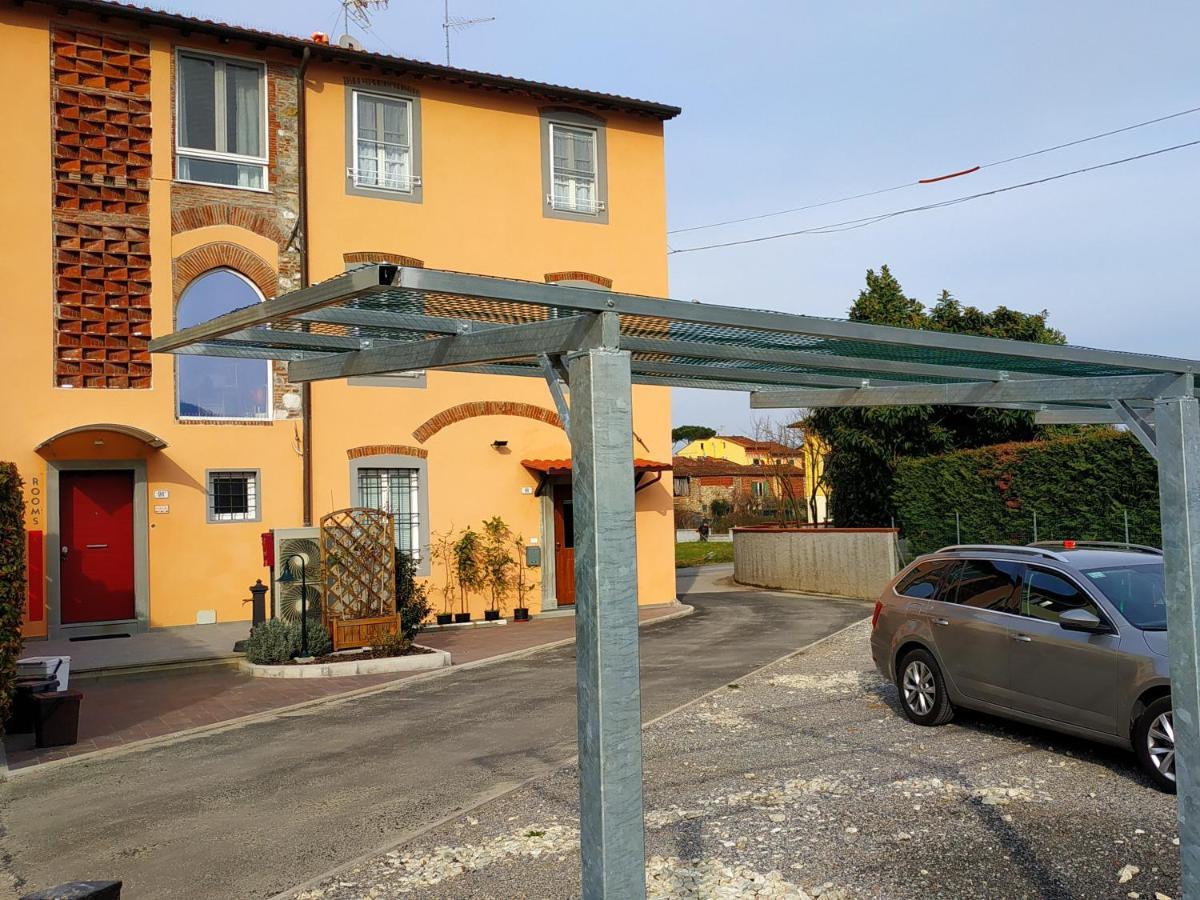 Bed and Breakfast Le Rondini Di San Donato Лукка Екстер'єр фото